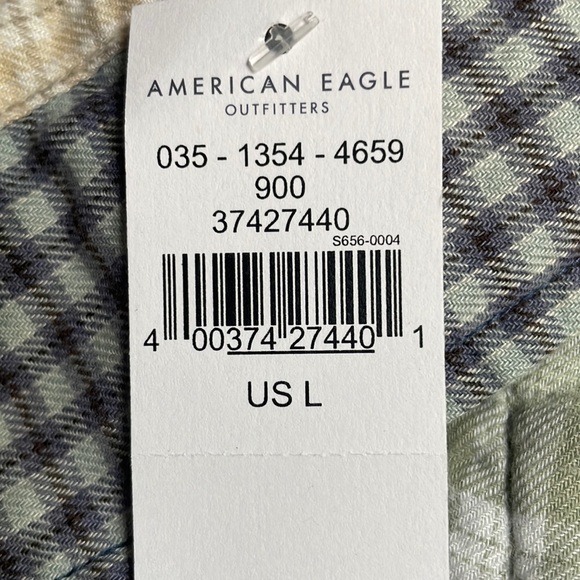 NWT American Eagle Button up - Picture 4 of 4